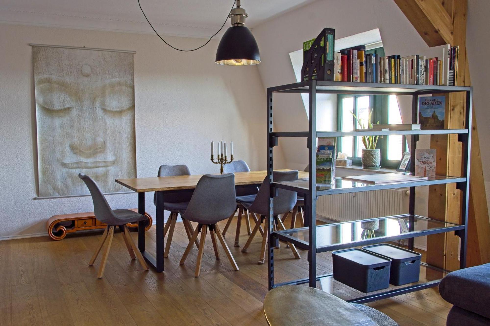 Neustadt-Aussicht - Grosse Wohnung Mit Balkon Dresde Extérieur photo
