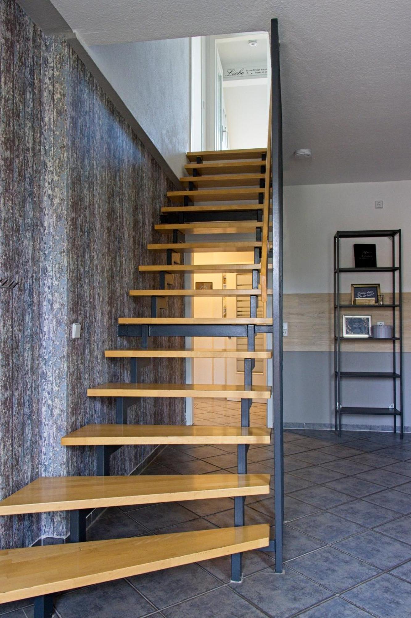Neustadt-Aussicht - Grosse Wohnung Mit Balkon Dresde Extérieur photo